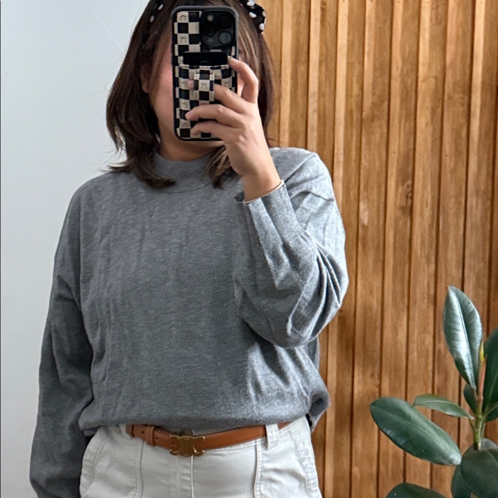 A new Day Mock Neck Pullover sweater. Size‎ L